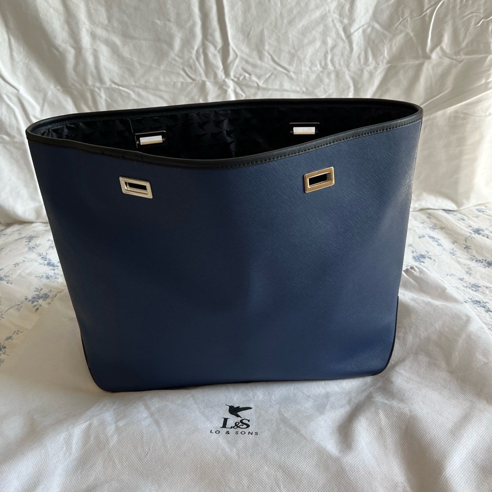 Elegant Black Perforated Tote Bag - Picture 9 of 15